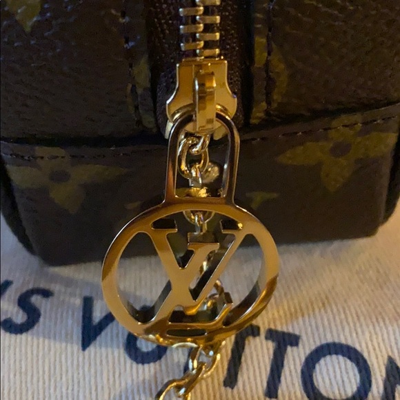 ❤️Louis vuitton mini zipper coin new👍🍄 - Picture 4 of 8